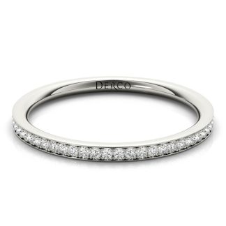 Petite deals pave band